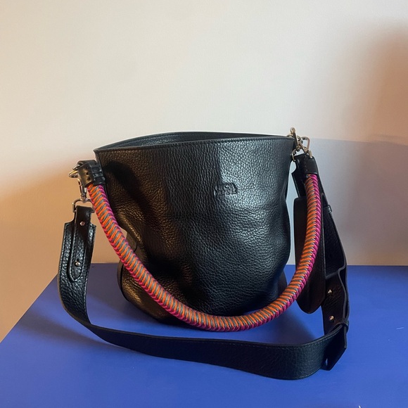 Mecha Mendez Black Bucket Hypnotic - Picture 2 of 6